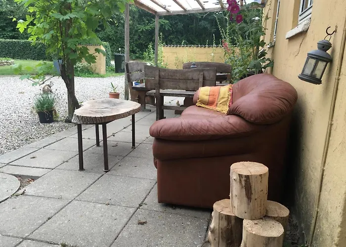 Okker Gokker Garden 게스트하우스 Allingåbro